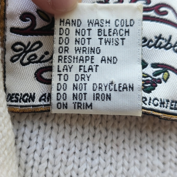 Vintage White Heirloom Collectables Cardigan - Picture 5 of 5